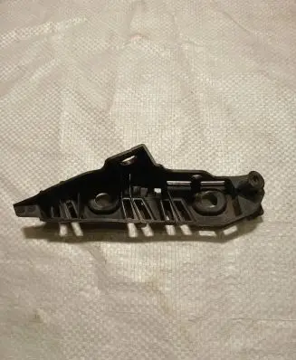 Volkswagen PASSAT B8 Front bumper mounting bracket 3G0807050