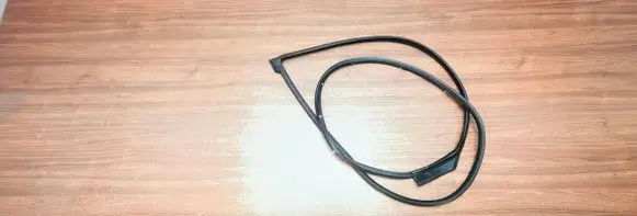 Honda CR-V Rubber seal front door (on door) T1GMZ02L41 T1GMY02L41