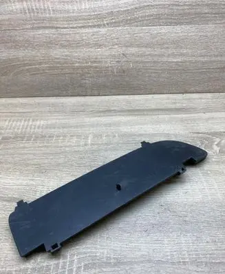Volkswagen Bora Front bumper lower grill 1J5853950C