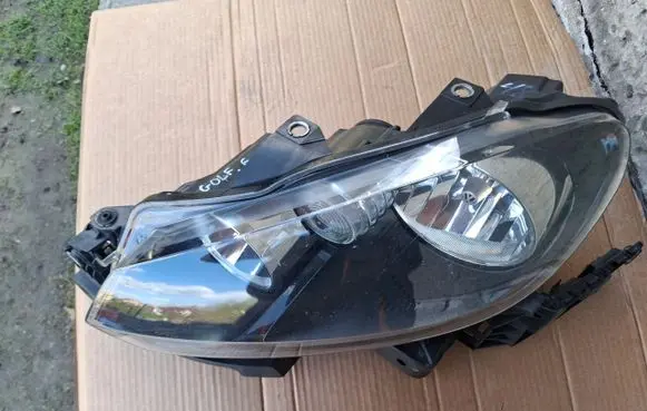 Volkswagen Golf VI Headlight/headlamp 