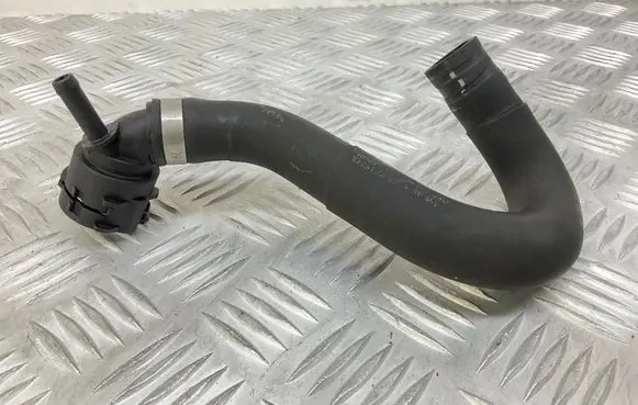 Volkswagen PASSAT B8 Engine coolant pipe/hose 5Q0122157CL