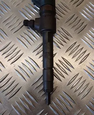 Opel Zafira B Fuel injector 0445110165