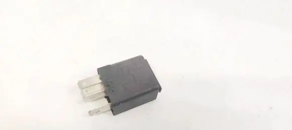 Opel Combo C Other relay 24435922