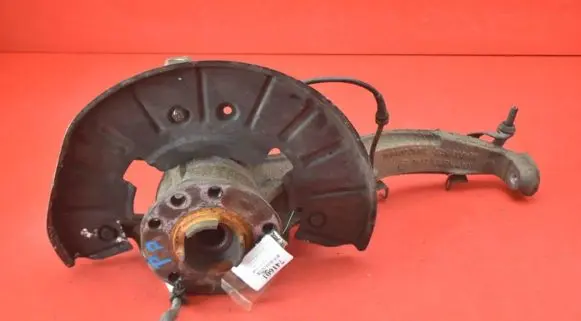 Audi Q7 4L Front wheel hub spindle knuckle 7L0407258A