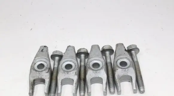 Opel Mokka Fuel Injector clamp holder