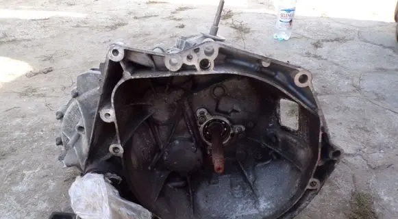 Peugeot 5008 Manual 6 speed gearbox 20EA33