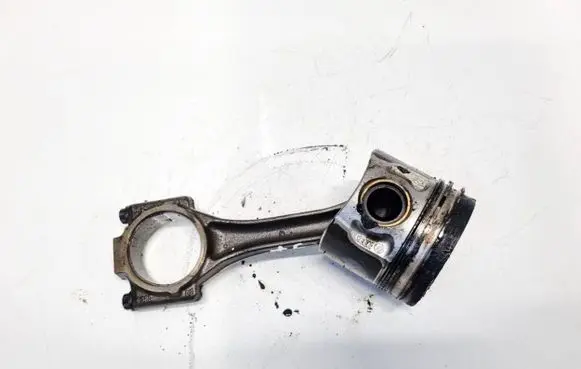 Skoda Octavia Mk2 (1Z) Piston with connecting rod