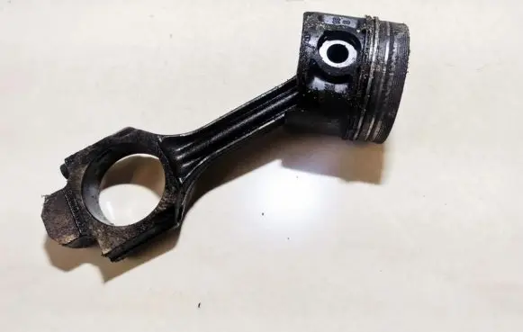 Volkswagen Transporter - Caravelle T4 Piston with connecting rod