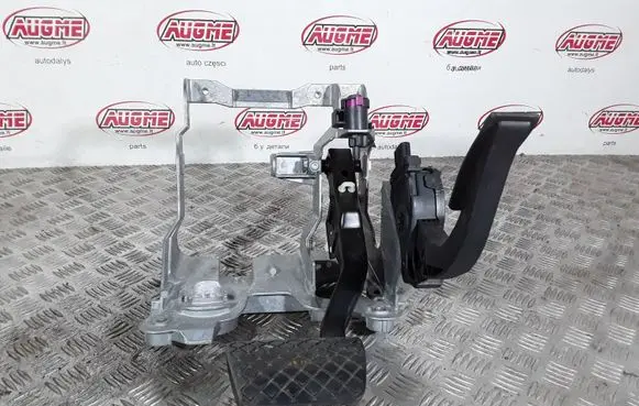 Audi Q5 SQ5 Pedal assembly 8K1723523A 8K1721117