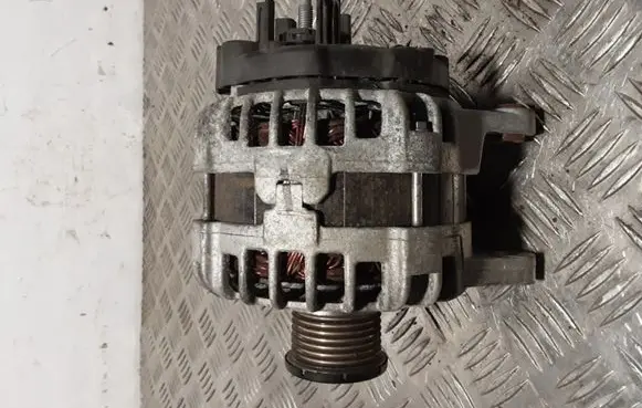 Nissan X-Trail T32 Generator/alternator 231004BE0A