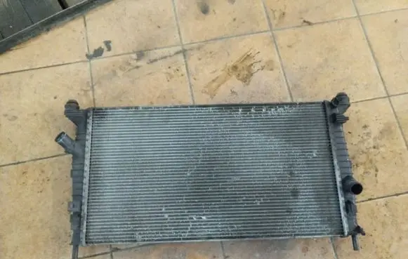 Coolant radiator