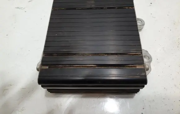 Voltage converter inverter