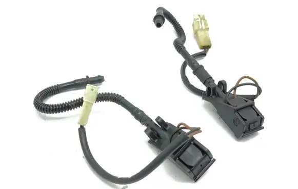 Windshield washer spray nozzle