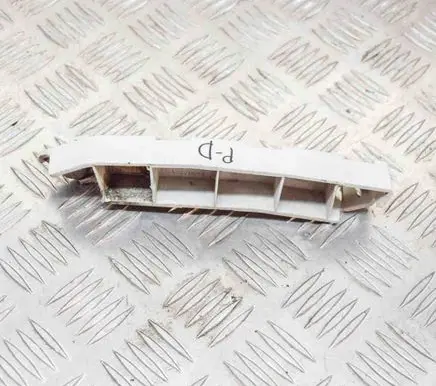 Front bumper mounting bracket