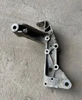 Audi A3 S3 A3 Sportback 8P Front lower control arm/wishbone 1K0199295E