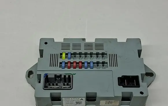 Jaguar XE Fuse module CPLA14Q073AA