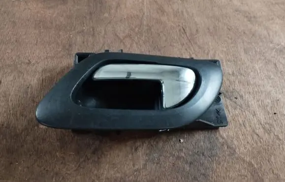 Peugeot 3008 I Front door interior handle 1905002
