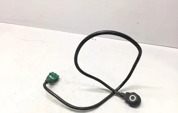Audi 100 S4 C4 Detonation knock sensor 054905377A