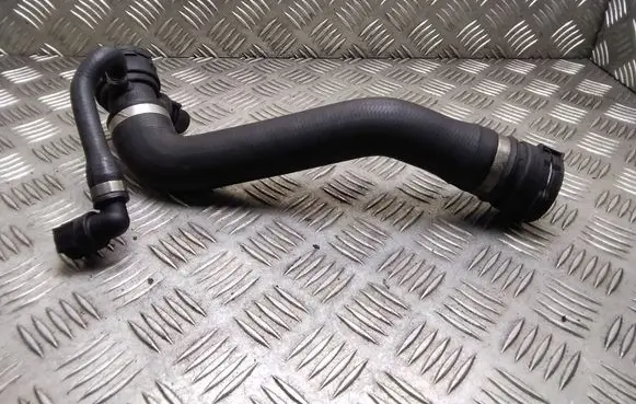 BMW 1 E81 E87 Engine coolant pipe/hose 1147797410