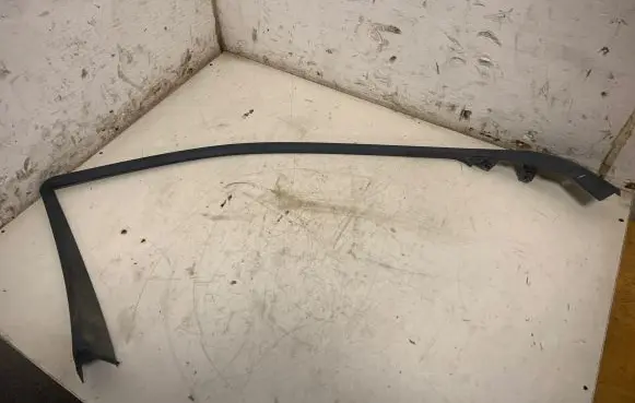 Mercedes-Benz C W203 Other front door trim element A2037250171