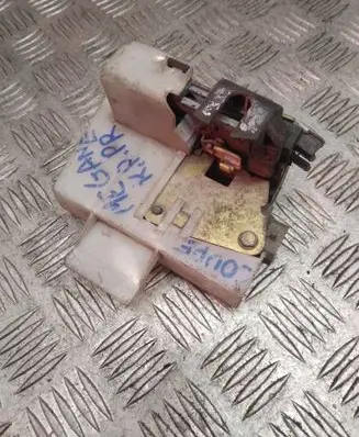 Renault Megane I Front door lock
