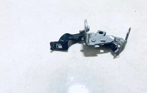 Toyota Yaris Fuel tank opening switch 
