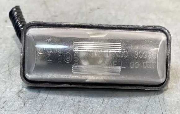 Subaru XV II Number plate light 30903