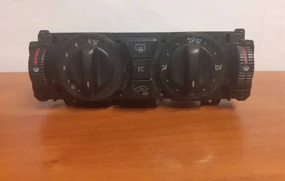 Mercedes-Benz E W210 Interior fan control switch 9140010317 5286