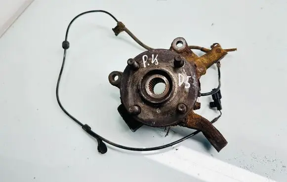 Toyota Yaris Front wheel hub