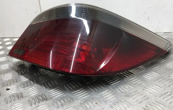 Rear/tail lights