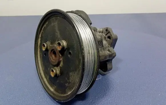 Audi A6 Allroad C5 Power steering pump 