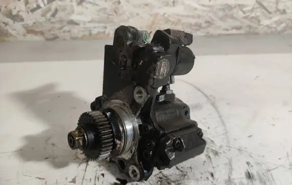 SsangYong Korando Fuel injection high pressure pump 9422A030A A6710700101