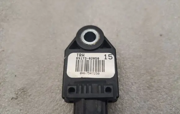 Toyota Auris 150 Airbag deployment crash/impact sensor 8917302050
