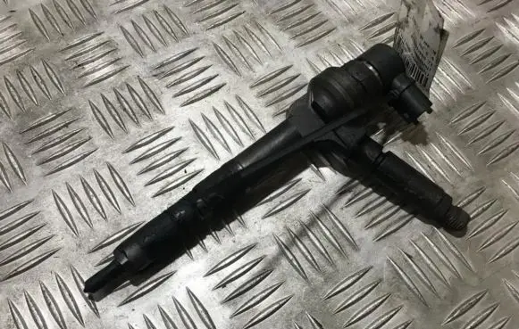 Opel Astra H Fuel injector 0445110118 8973000911