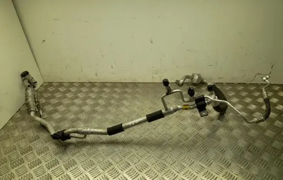 KIA Sportage Air conditioning (A/C) pipe/hose 97775F1780