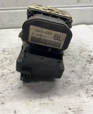 KIA Sorento ABS Pump 589103E310