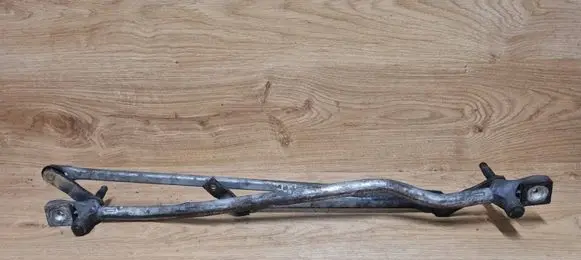 Front wiper linkage