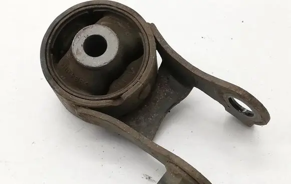 Toyota Yaris Gearbox mount