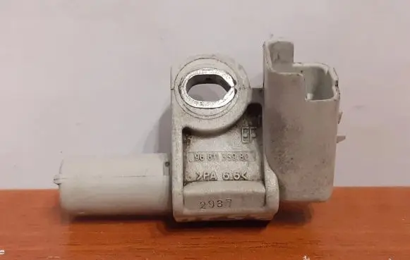 Ford Mondeo MK IV Camshaft speed sensor 3520 9661135980