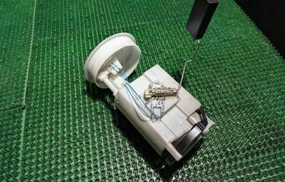 Volkswagen Golf IV In-tank fuel pump 1J0919183D