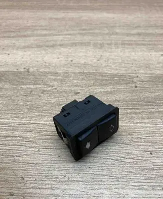 BMW 5 E39 Electric window control switch 8368974