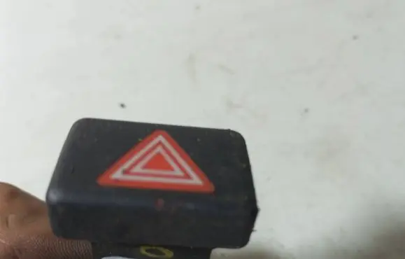 Audi A4 S4 B7 8E 8H Hazard light switch 8E0941509