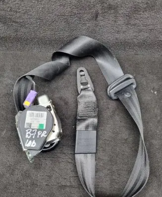 Audi A4 S4 B7 8E 8H Front seatbelt 8E0857706F