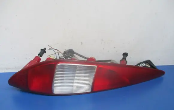 Ford Mondeo Mk III Rear/tail lights 1S71-13405-C