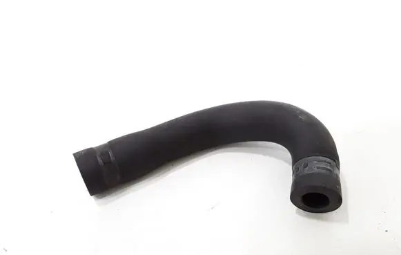 Audi A4 S4 B5 8D Breather/breather pipe/hose 058133784