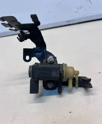 Volkswagen Tiguan Turbo solenoid valve 1K0906627B 4011464A