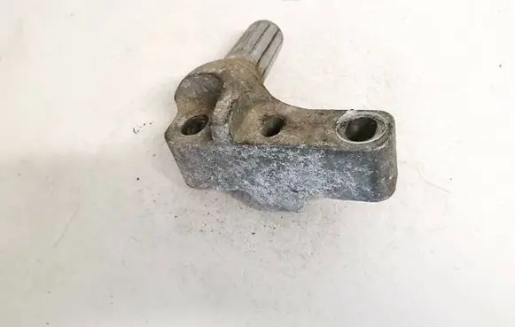 Engine mounting bracket