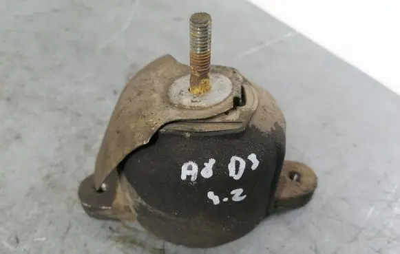 Audi A8 S8 D3 4E Engine mount bracket