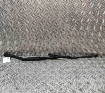BMW X3 G01 Front wiper blade arm 7399010