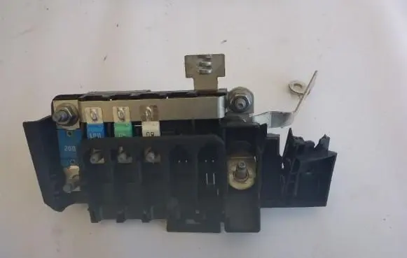 Mercedes-Benz CLA C117 X117 W117 Current control relay A2465401950